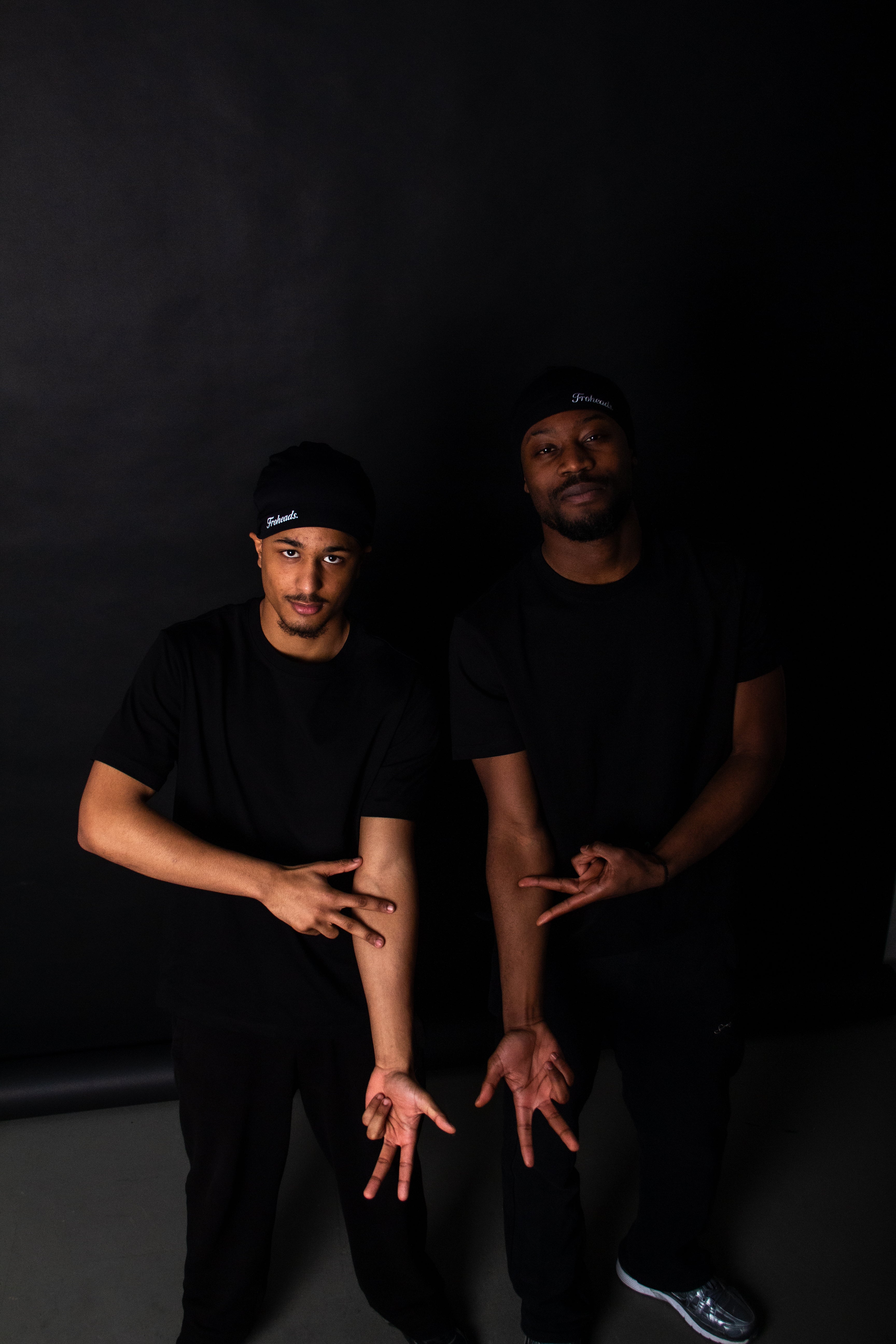 premium-skully-skull-cap-schwarz-social-media-sektion-mobile-version